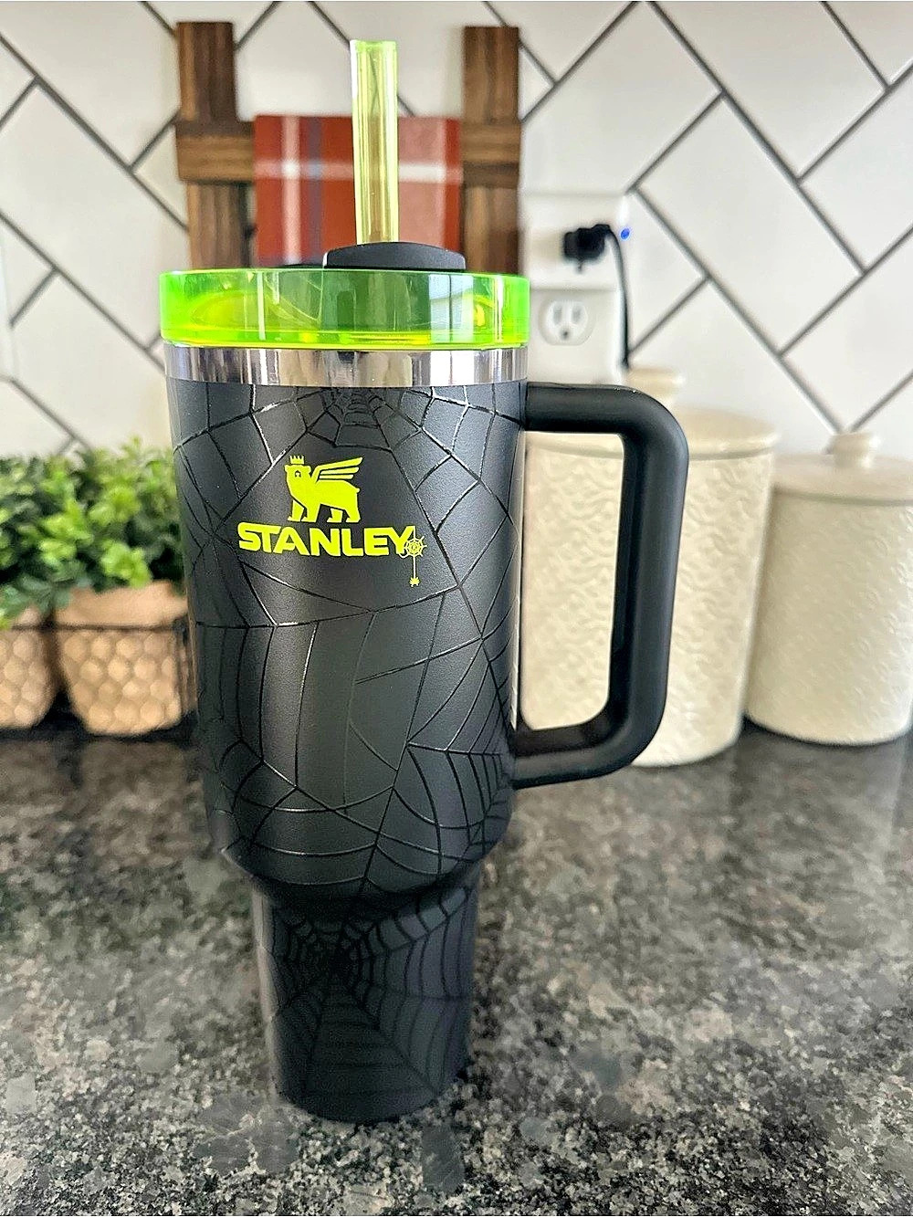 Stanley Halloween Web Glow H2.0 FlowState 40 oz Tumbler Black & Green